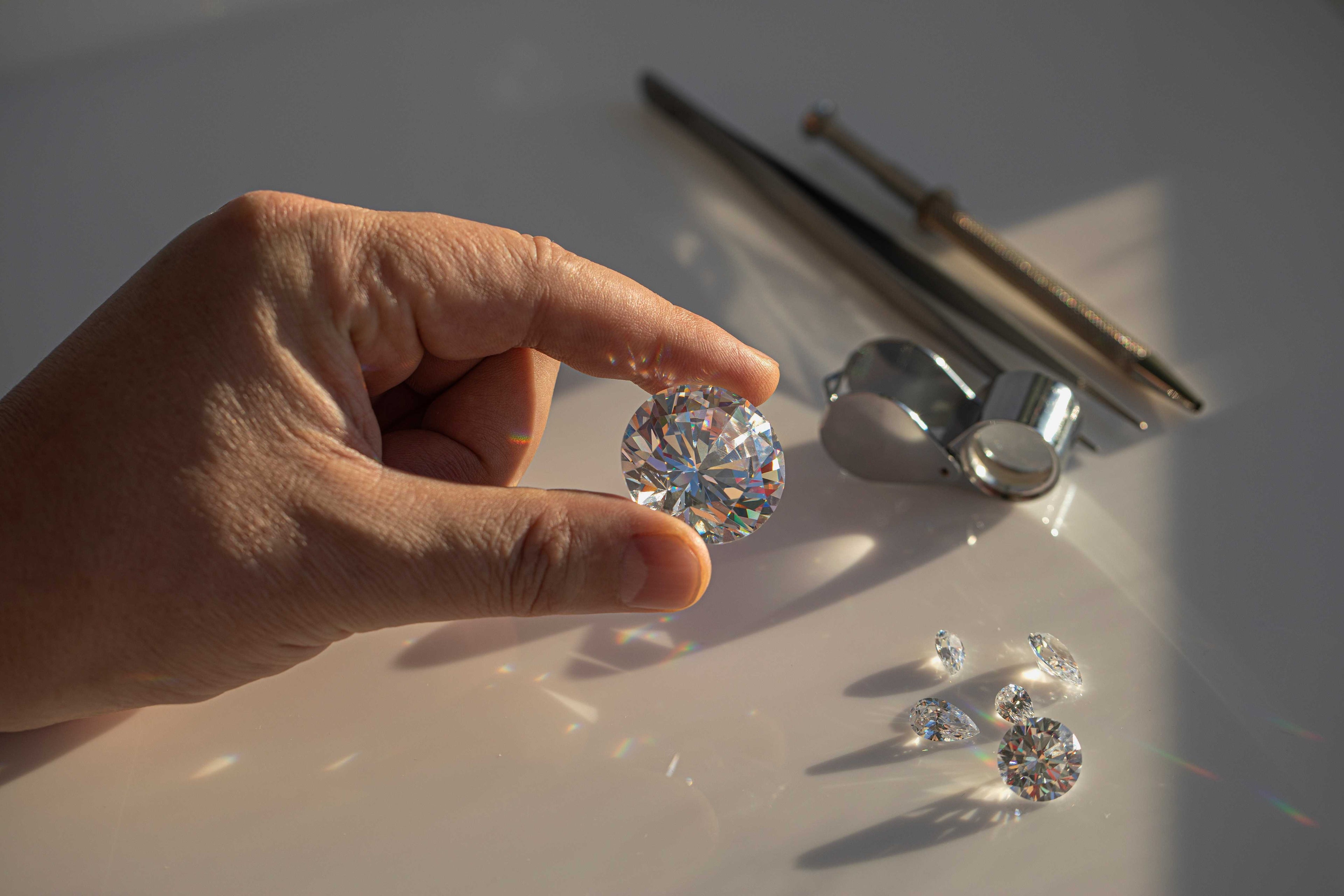 Lab-Grown Diamonds vs Natural Diamonds: 7 Key Eco-Friendly Benefits You Need to Know