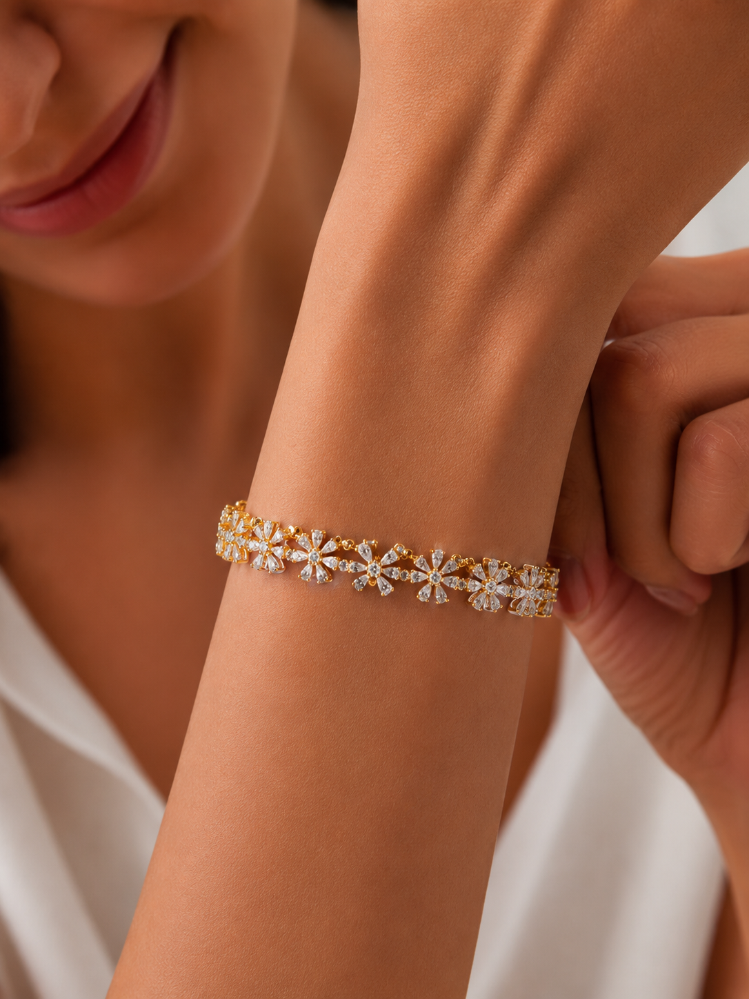 1.59 Ct Round Cut Diamond Flower Cluster Tennis Bracelet