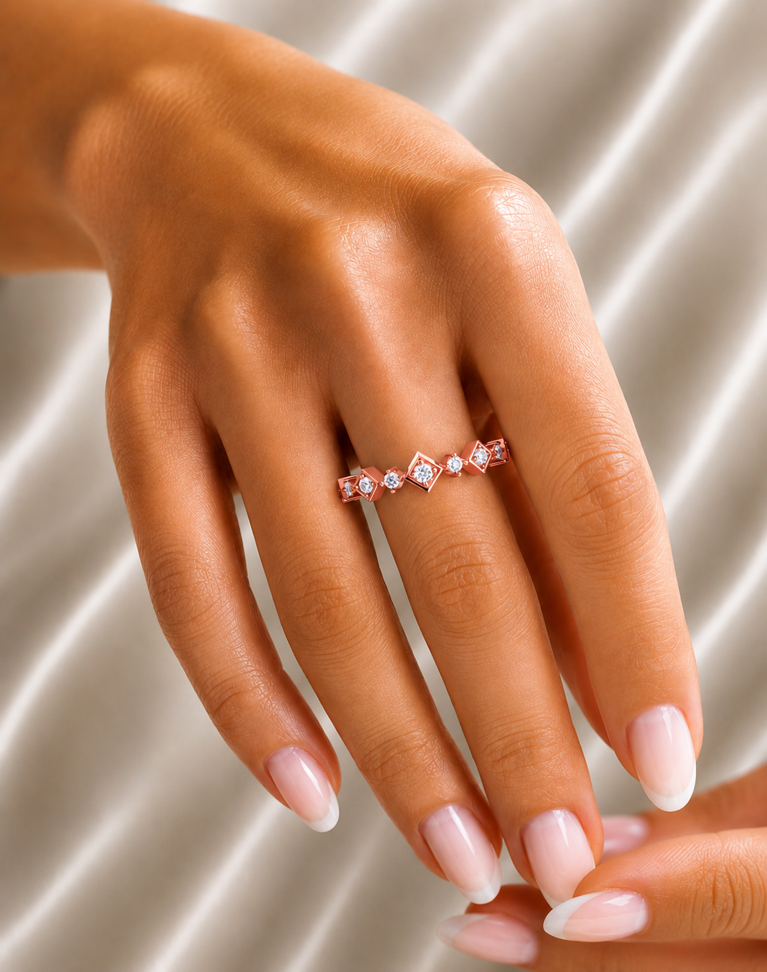 Geometric Round Cut Lab Grown Diamond Band Ring - HIGHCARAT DIAMONDS