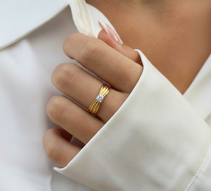 18K Yellow Gold Round Diamond Ring With Peg Shank