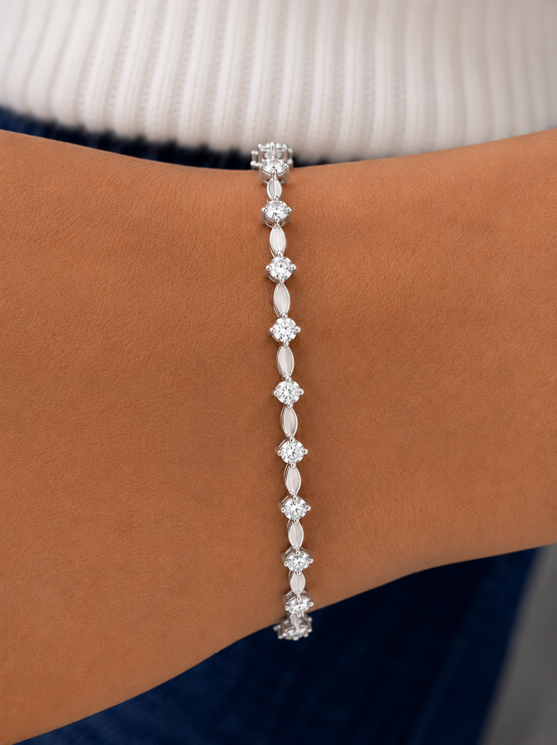 Round Cut Lab Grown Diamond Link Bar Bracelet