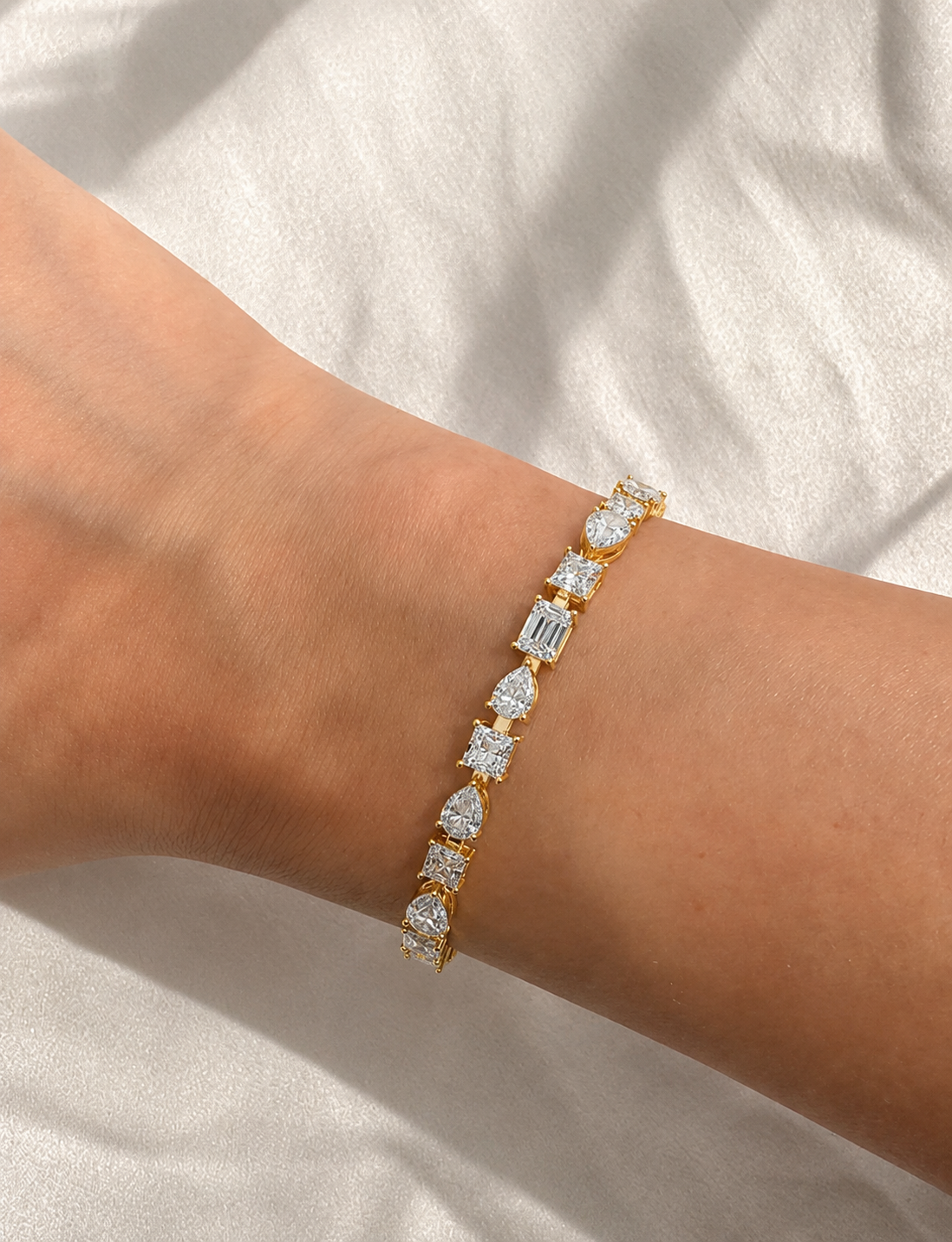13.84 Ct Multi Shape Diamond Tennis Bracelet