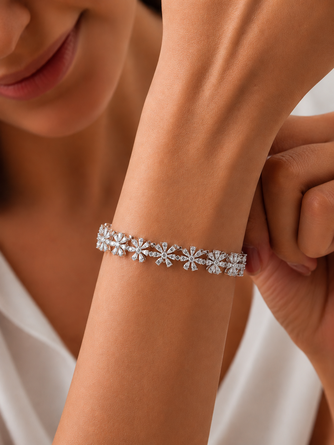 1.59 Ct Round Cut Diamond Flower Cluster Tennis Bracelet