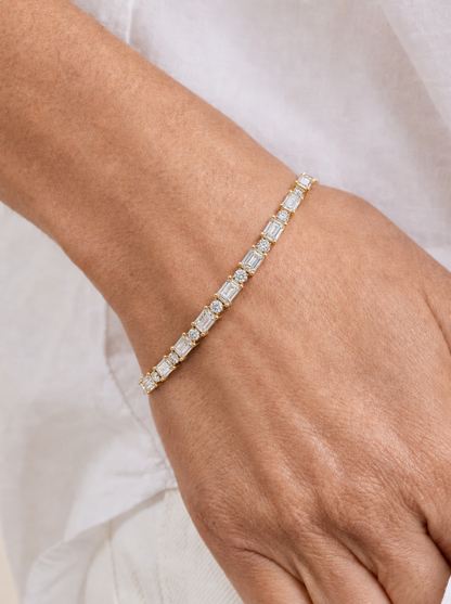 5.10 Ct Emerald & Round Cut Diamond Tennis Bracelet