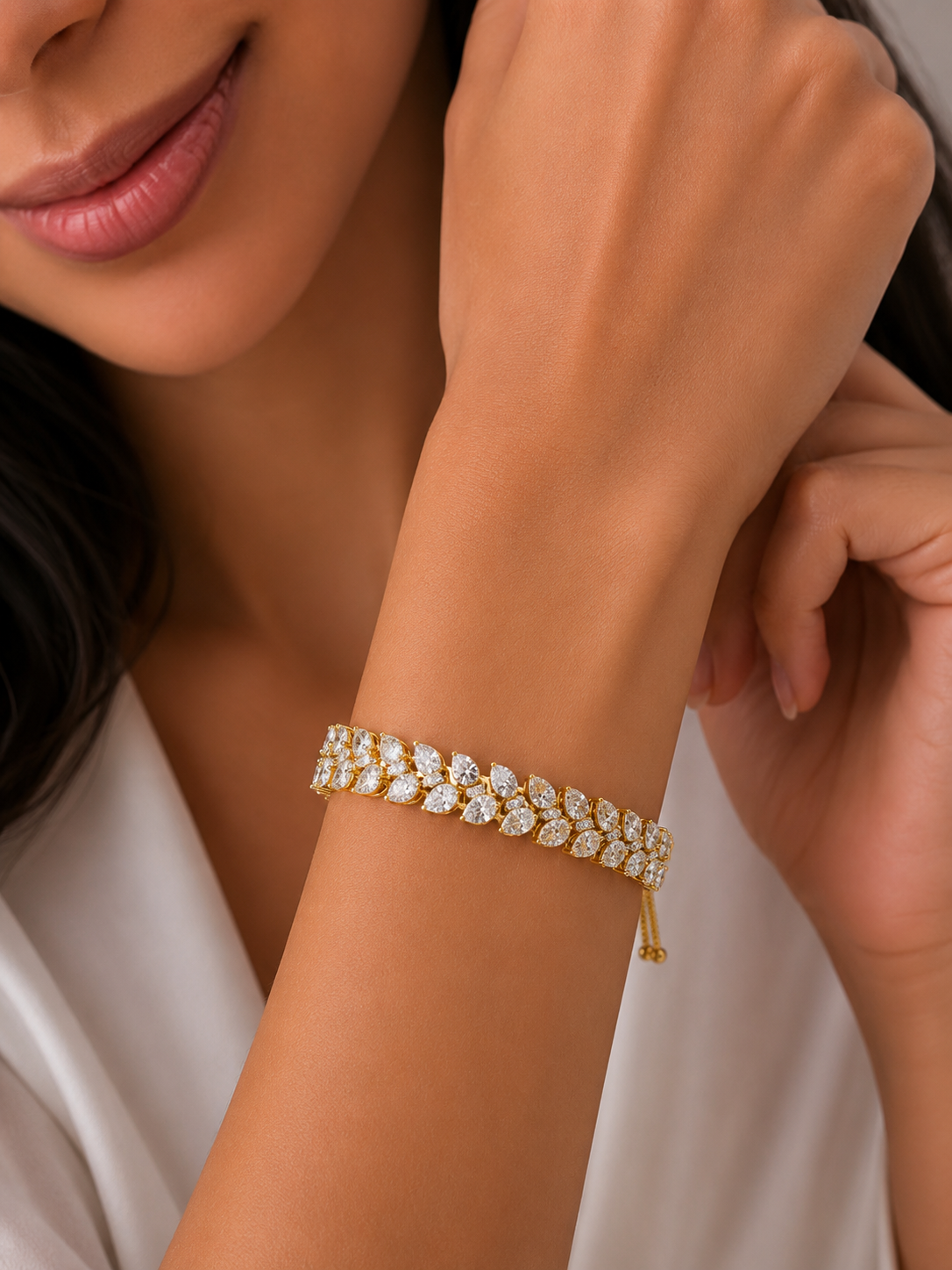 Lab Grown Pear Shape Diamond Cluster Gold Bracelet