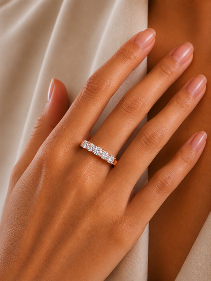 1.03Ct Round Cut Top Grade Diamond Art Deco Delicate Cluster Unisex Handmade Dainty 5 Stone Wedding Band  For Women's