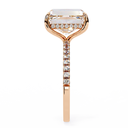 Handcrafted Women's Ring with Emerald and round Cut 2.80 Ct Lab Grown Diamond gift for her