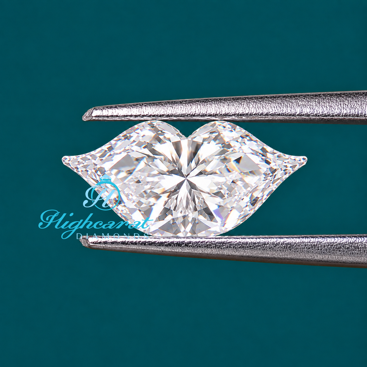 Detailed lip shaped lab grown diamond