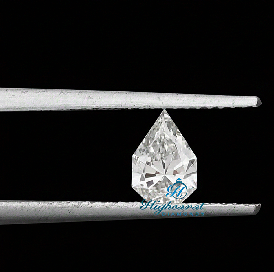 Pentagon Shape Empress Cut Lab Grown Diamond featuring geometric symmetry and structured faceting