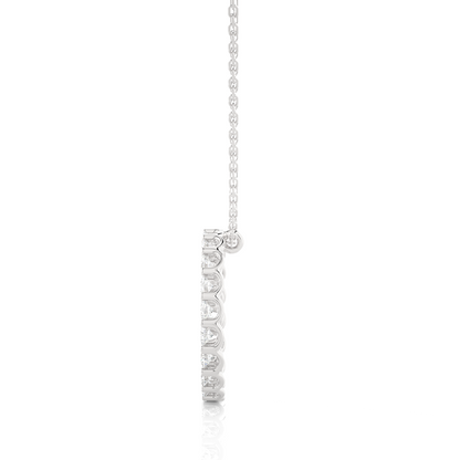 Side profile of round diamond circle pendant with prong setting details