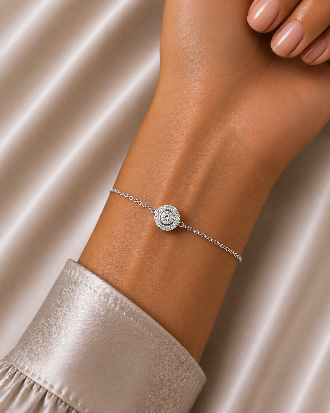 Round Cut Diamond Halo Cluster Charm Bracelet
