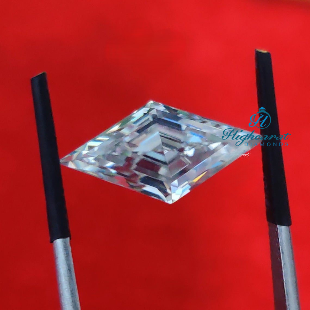 Loose Kite Shape Diamond with elongated angles and bright light reflection