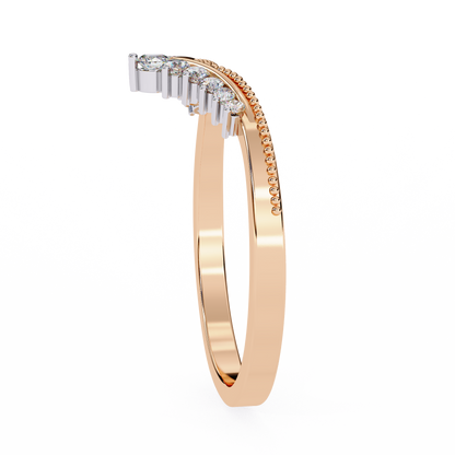 Side profile of V shaped diamond cluster band with beaded detailing
